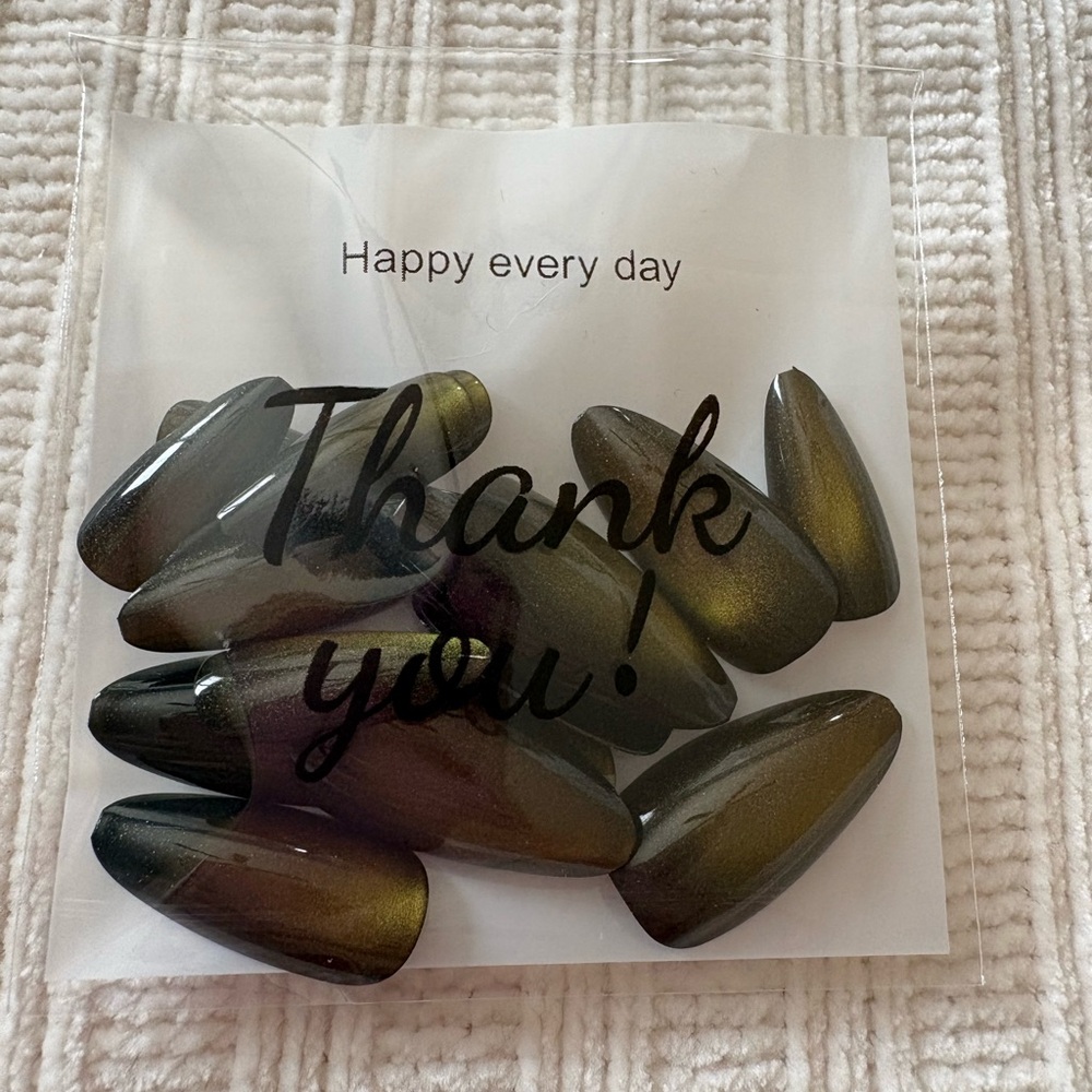 New 24 Green Yellow Cat Eye Press-On Nails - Picture 2 of 9